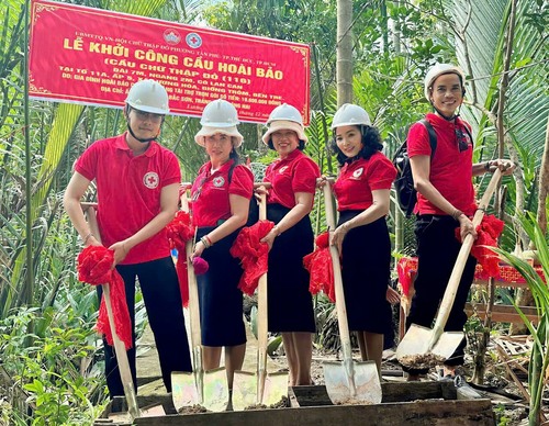 Hội Chữ thập đỏ xã Lương Hòa, huyện Giồng Trôm tổ chức Lễ khánh thành và  xây dựng các công trình nhân đạo 