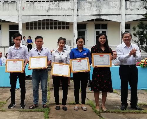 Trường Cao đẳng Bến Tre đã tổ chức Lễ Tôn vinh – Khen thưởng phong trào Hiến máu Tình nguyện năm học 2018 - 2019 