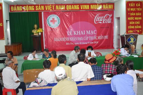 Hội Chữ thập đỏ tỉnh Bến Tre tổ chức khám bệnh nhân đạo và Truyền thông sức khỏe tại xã Bình Thành, Giồng Trôm