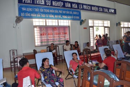 Hội Chữ thập đỏ huyện Mỏ Cày Nam tổ chức hiến máu tại xã Định Thủy
