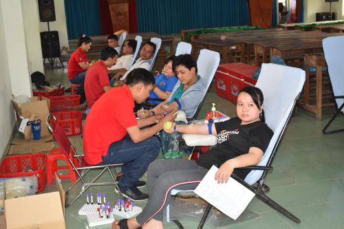 Hội Chữ thập đỏ huyện Mỏ Cày Nam tổ chức hiến máu tại xã An Thạnh