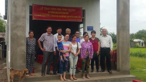 Hội Chữ thập đỏ tỉnh tổ chức trao tặng 2 căn nhà tình thương tại huyện Thạnh Phú