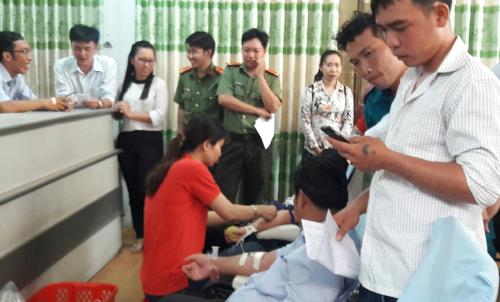 Hội Chữ thập đỏ tỉnh Bến Tre tổ chức hiến máu tình nguyện tại huyện Đoàn Mỏ Cày Nam