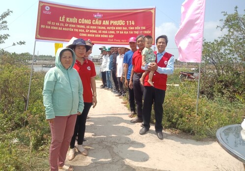 Huyện Hội Bình Đại tổ chức Lễ khởi công xây dựng 4 cây cầu nông thôn và tặng quà cho hộ nghèo