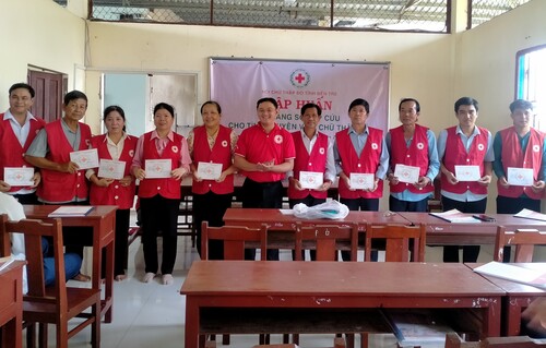 Hội Chữ thập đỏ tỉnh tập huấn kỹ năng sơ cấp cứu cho tình nguyện viên Chữ thập đỏ lồng ghép tuyên truyền tiết kiệm,  sử dụng điện an toàn 