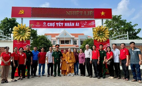 Hội Chữ thập đỏ huyện Bình Đại phối hợp tổ chức Chương trình “Tết Quân – Dân” xuân Ất Tỵ năm 2025