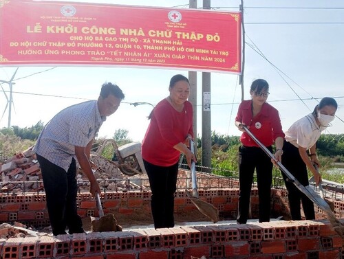 Khởi công xây dựng nhà Chữ thập đỏ cho hộ nghèo  tại xã Thạnh Hải, huyện Thạnh Phú