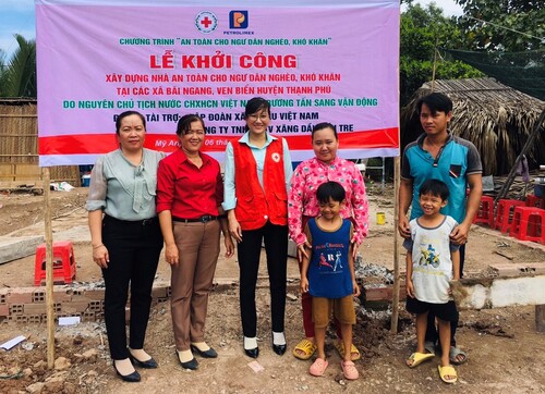 Thạnh Phú khởi công xây dựng nhà an toàn cho ngư dân nghèo