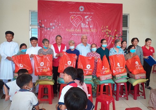 Hội Chữ thập đỏ huyện Mỏ Cày Bắc tổ chức Chương trình “Chợ Nhân ái” Xuân Quý Mão năm 2023