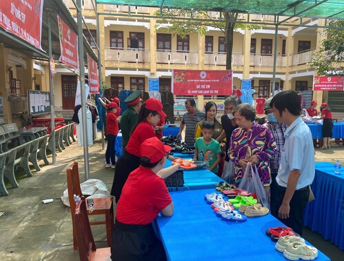 Phong trào “Tết Nhân ái” tại xã Hưng Nhượng, huyện Giồng Trôm