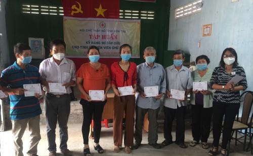 Tập huấn sơ cấp cứu cho tình nguyện viên huyện Mỏ Cày Nam