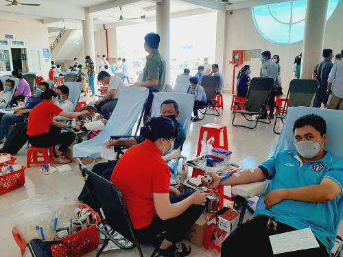 Hội Chữ thập đỏ huyện Ba Tri tổ chức Ngày Hội hiến máu tình nguyện đợt 2 năm 2022