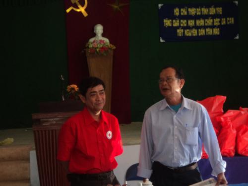 Hội Chữ thập đỏ tỉnh Bến Tre Thăm và chúc tết cho người nghèo và nạn nhân chất độc da cam nhân Tết nguyên Đán Tân Mão 2011