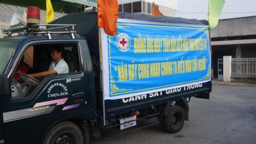 Ban chỉ đạo vận động HMTN tỉnh phối hợp với UBND huyện Chợ Lách tổ chức mitinh hưởng ứng ngày Toàn dân HMTN 7-4