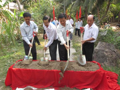 Hội Chữ thập đỏ tỉnh Bến Tre tổ chức lễ khởi công xây cầu nông thôn xã Tân Hưng huyện Ba Tri
