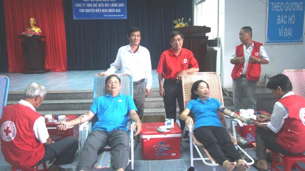 Công ty Dừa Lương Quới tại Cụm công nghiệp An Hiệp tham gia hiến máu tình nguyện 