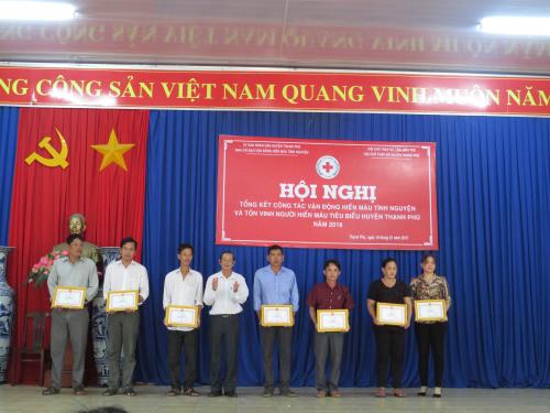 Ban Chỉ đạo vận đông hiến máu tình nguyện huyện Thạnh Phú tổ chức tổng kết công tác hiến máu năm 2018