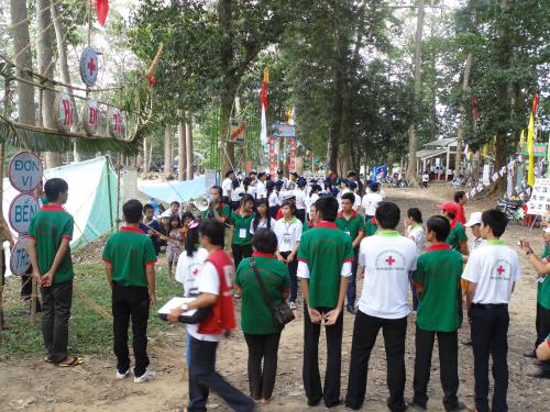 Hội Chữ thập đỏ tỉnh Bến Tre tham gia trại hè thanh niên Chữ thập đỏ xung kích cụm thi đua số 9 năm 2012