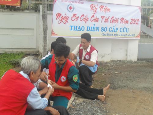 Huyện Châu Thành: tổ chức kỷ niệm ngày sơ cấp cứu thế giới năm 2012