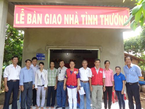 Công ty TNHH bao bì giấy nhôm Newtoyo thành phố HCM tặng nhà tình thương tại tỉnh Bến Tre